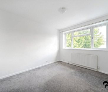 3 bedroom end of terrace house to rent - Photo 5