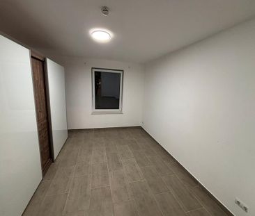 Eine Wohnung mit Terrasse in Hellwinkel Wolfsburg - Photo 4