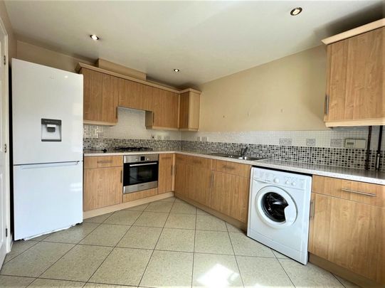 3 bedroom terraced house to rent - Photo 1