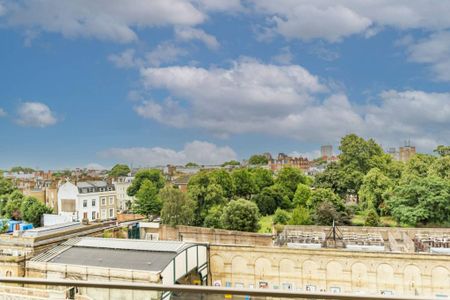 3 bedroom flat to rent - Photo 5