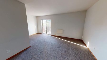 One Bedroom Apartment - Photo 2