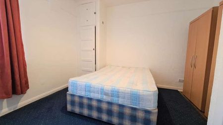 Thornbury Court, Off College Road, Isleworth, TW7 - Photo 5