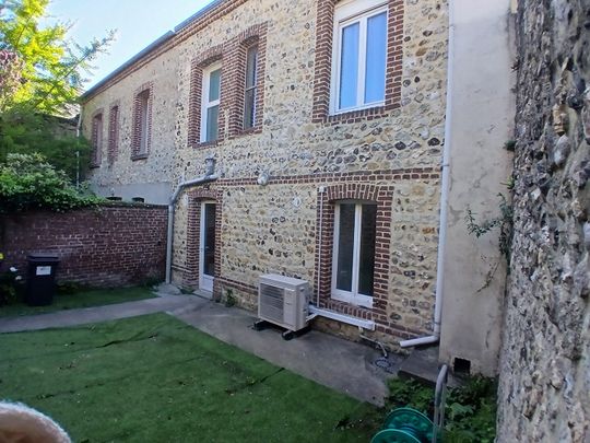Location Maison 6 pièces 104m² - Photo 1