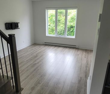 Maison Jumelee a Louer - Photo 2