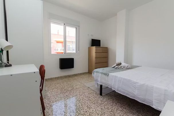 Calle Martínez Maldonado, Málaga, Andalusia 29007 - Photo 1