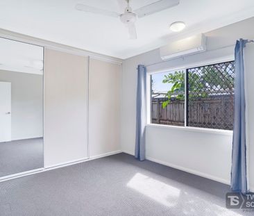 2-Bedroom with Air Conditioning and Open Plan Living/Dining - Photo 3