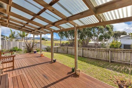 Tidy 3 bedroom home in best location in OTP. - Photo 2