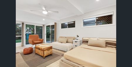 Comfortable Living in a Prime Location - Photo 5