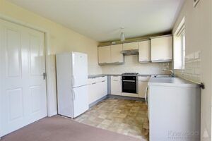 3 BEDROOM House - End Terrace - Photo 5