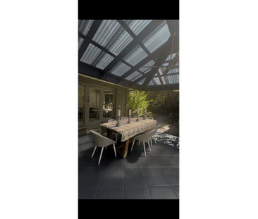 Charming Art Deco Family Home - Min 3 months - Photo 2 | Rentumo