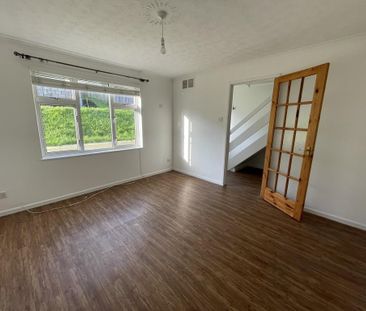 2 bedroom semi-detached house to rent - Photo 2