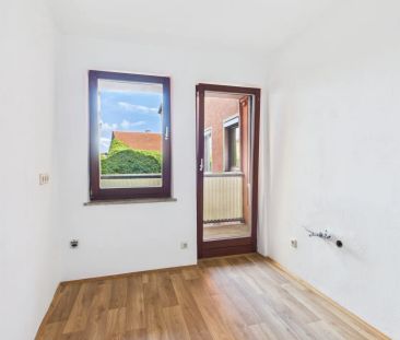 Geräumige 2-Zimmer-Wohnung in älterem Gebäude inmitten des Marktes ... - Photo 6