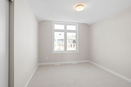 For Lease - 166 Beebalm Crescent, Barrhaven, Ontario - Photo 4