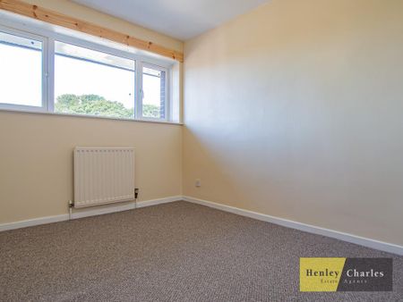 3 bedroom maisonette to rent - Photo 3