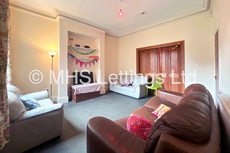 8 Bedroom Mid Terraced House for rent in Regent Park Avenue - Photo 2