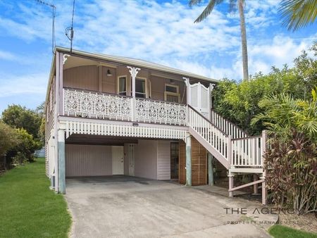 Stunning, fully furnished Queenslander with pool - Photo 2