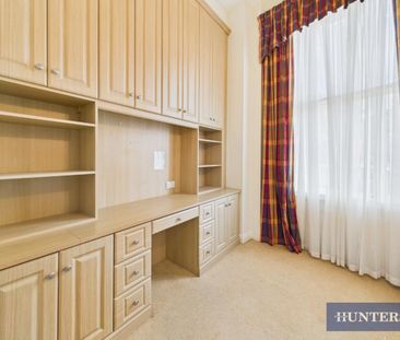 3 bedroom Flat To Let Total Size: 1053 SQ FT - Photo 4