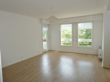 Location Appartement 3 pièces 64m² AVON 77210 - Photo 2