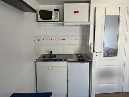 Location Appartement 1 pièce 13m² REIMS 51100 - Photo 2