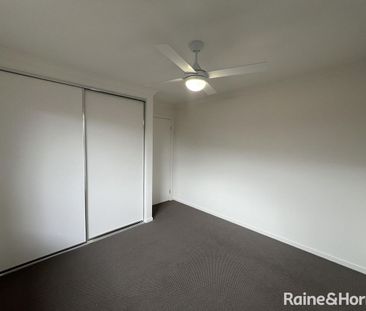 Spacious 4-Bedroom Family Home in Munno Para Downs - Photo 6
