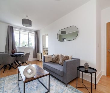 1 bedroom flat to rent - Photo 2