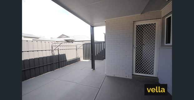 Fully Renovated Unit in Great Location! - Photo 1