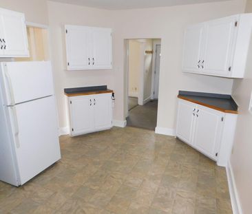 FOR RENT – 3223 Robie Street, Halifax, Nova Scotia - Photo 5