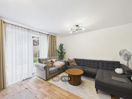 2 bedroom semi-detached house to rent - Photo 3