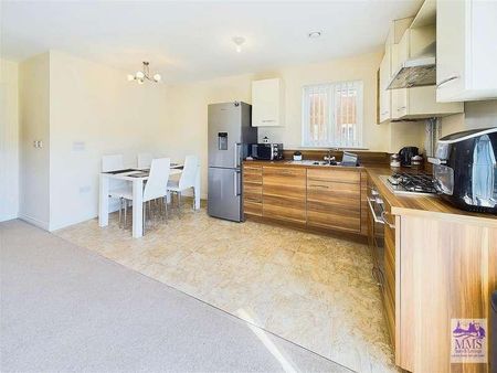 Silver Streak Way, Strood, ME2 - Photo 4