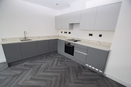 199-203 High Street, SS1 - Photo 3