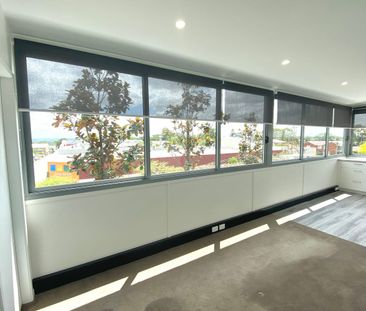 One Bedroom Renovated Rooftop Unit - Photo 6