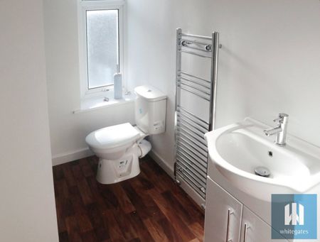 Leeds Road, Bradley, Huddersfield, HD2 - Photo 4