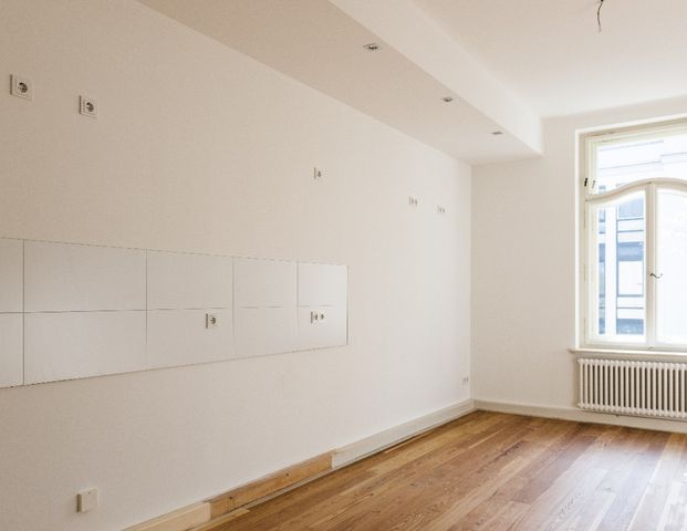 Stilvoll wohnen in Gohlis: Luxus- 4 Zimmer Gründerzeitwohnung mit Terrasse und historischem Ofen - Foto 1