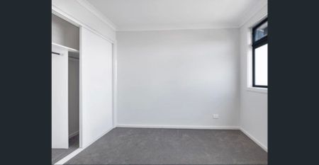 Modern 3-Bedroom Townhouse with Space, Style & Convenience - Photo 3