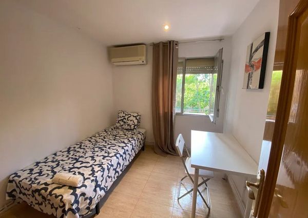 Plaza de Vulcano, Madrid, Community of Madrid 28025