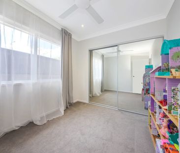 Modern living with convenience and energy efficiency - fully furnis... - Photo 5