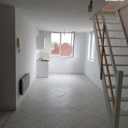 PROVIN, centre-ville, T2 duplex à 515 euros - Photo 3