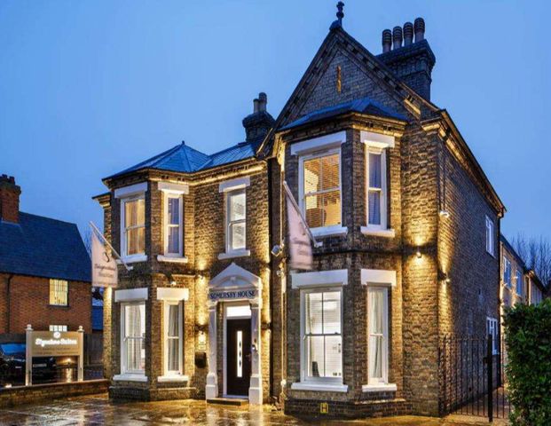 Somersby House Room 5 - Photo 1