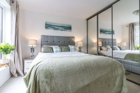 Room in a Shared House, Mallow Drive, M7 - Photo 2