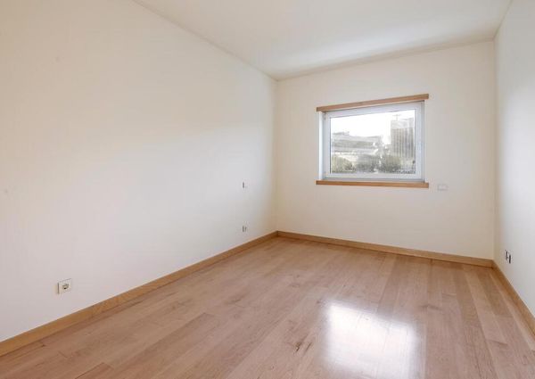 3 Bedroom Apartment with a view, Fórum Oeiras, Oeiras