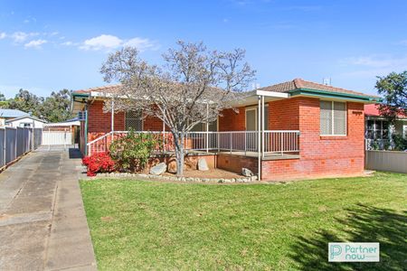 129 Petra Avenue, TAMWORTH NSW 2340 - Photo 5