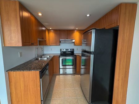 For Lease - 9 George Street Unit# 1804, Brampton, Ontario - Photo 4