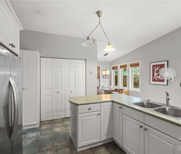 2704 Don Street - Photo 2