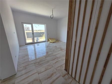 Casa individuala - Tunari - P + M - 5 camere - 2 bai - 165mp - 350mp teren - Fotografie 5