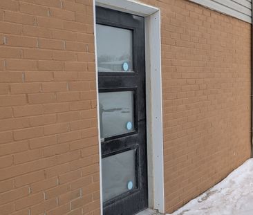 For Lease - 20 Meadowland Avenue Unit# B, Barrie, Ontario - Photo 1