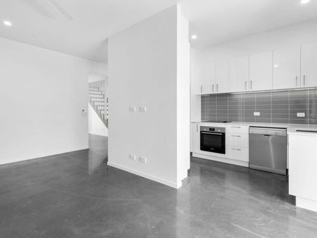 Watergum Coastal Townhouse only steps from Byron's North Beach - Photo 5