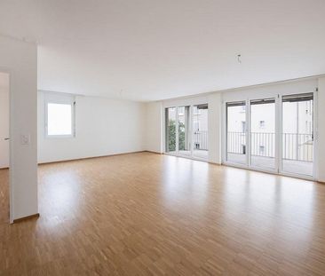 Modern wohnen - 4.5 Zimmer mit grosszügigem Wohnzimmer - Photo 5