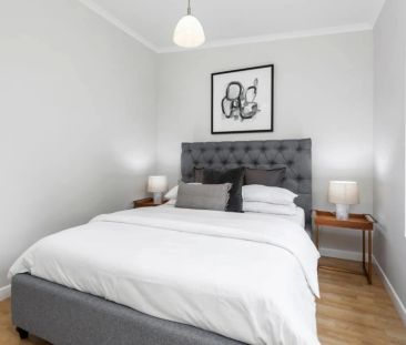 Charming Hills Cottage with Modern Comforts - Photo 3