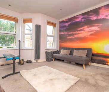 5 bedroom terraced house to rent - Photo 2