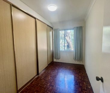 NORTH WEST FACING - SPACIOUS UNIT IN GREAT LOCATION - Photo 4